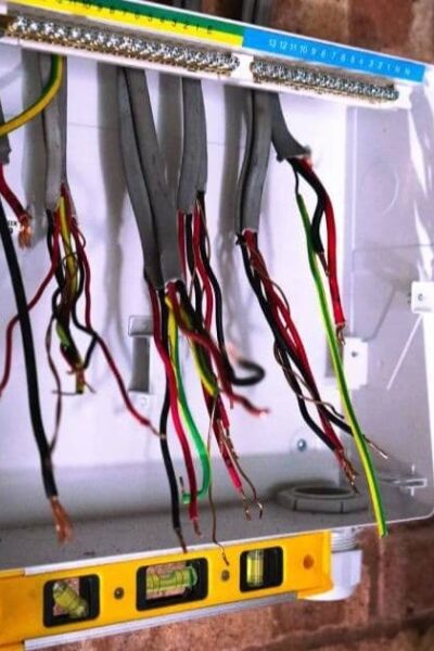 How to Choose the Right Electrician
