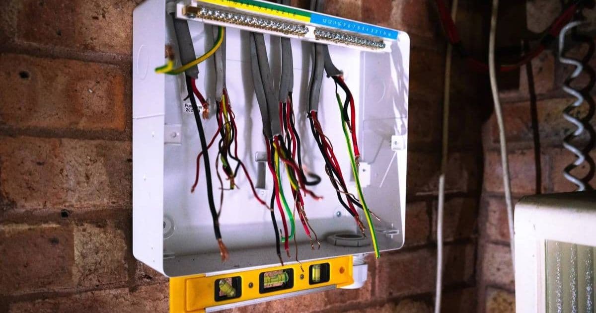 How to Choose the Right Electrician